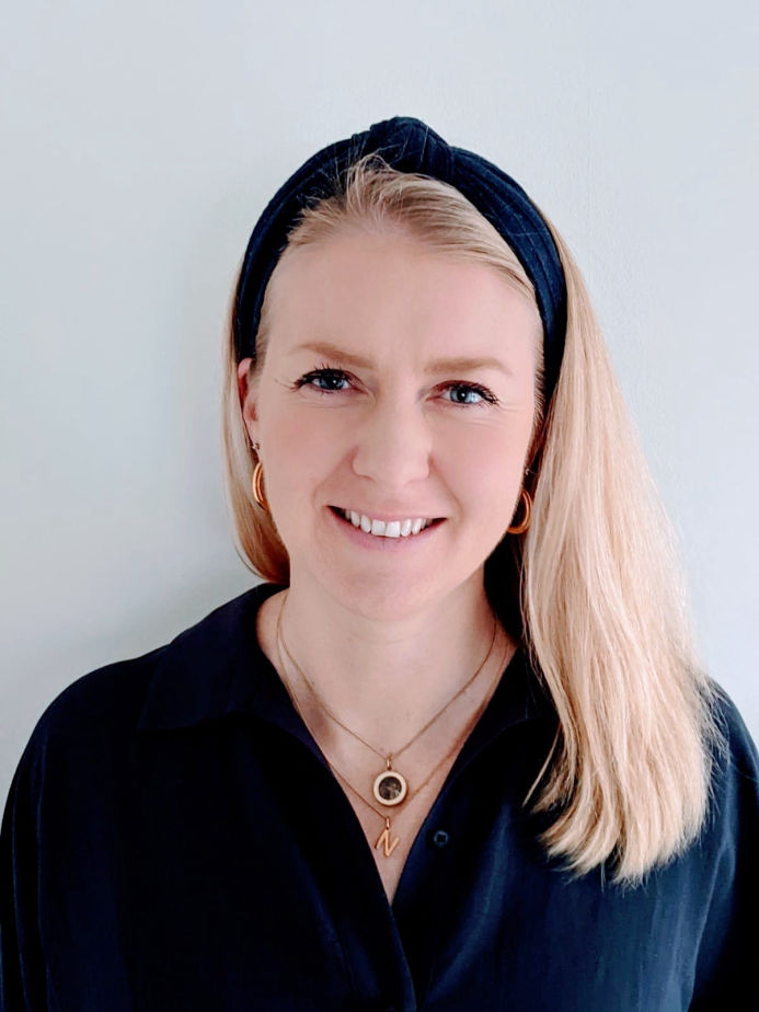 Rebecca Hembrough Photo